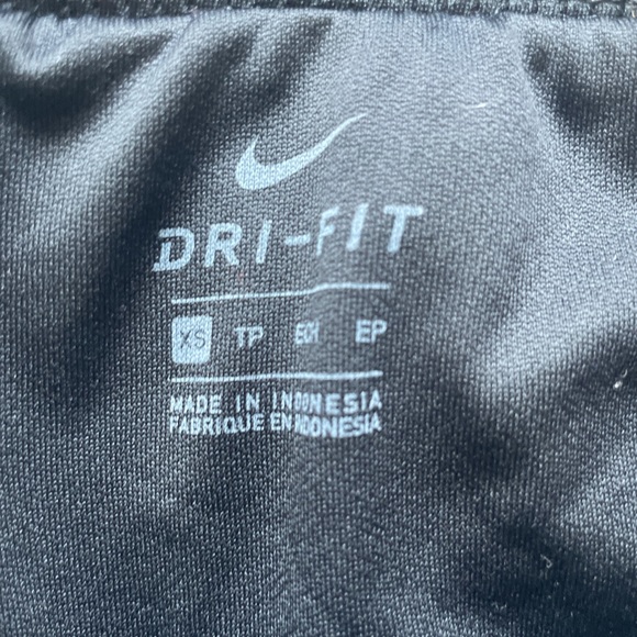 Nike shorts - Picture 4 of 4